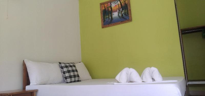 هتل Summer Homes Beach Resort And Cottages Palawan