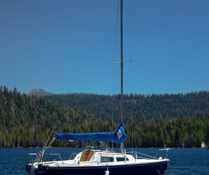 Huntington Lake Resort   Campsite