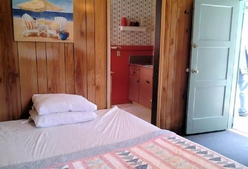 Huntington Lake Resort   Campsite