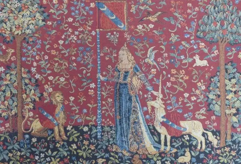 ベッドアンドブレックファースト Les Trois Oliviers