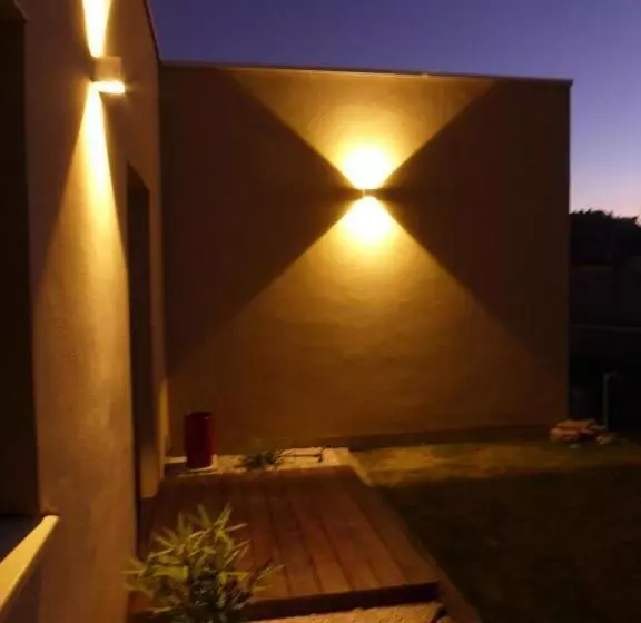 ベッドアンドブレックファースト Les Trois Oliviers