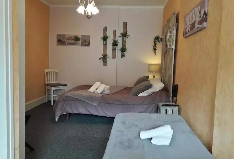 فندق Chez Francoise