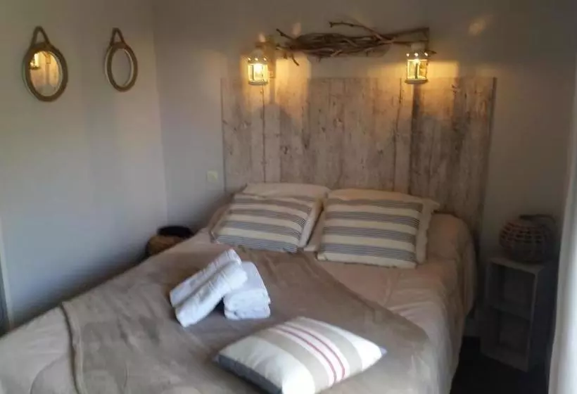 فندق Chez Francoise