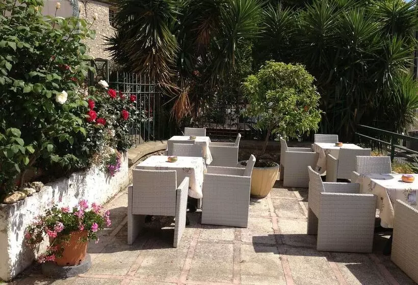 ホテル Hostellerie Aspremont