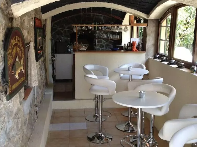 ホテル Hostellerie Aspremont
