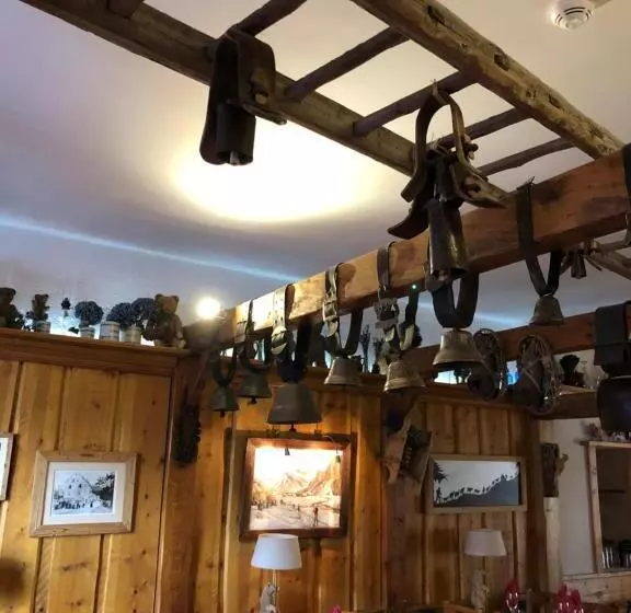 בית מלון כפרי Hôtel Restaurant De La Chaussée