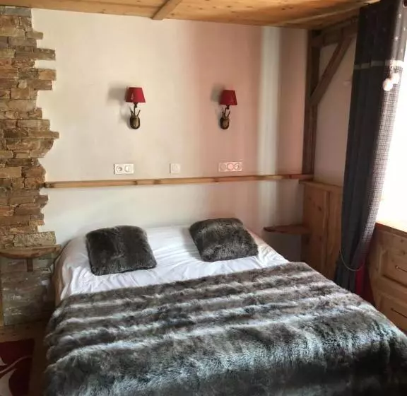 בית מלון כפרי Hôtel Restaurant De La Chaussée