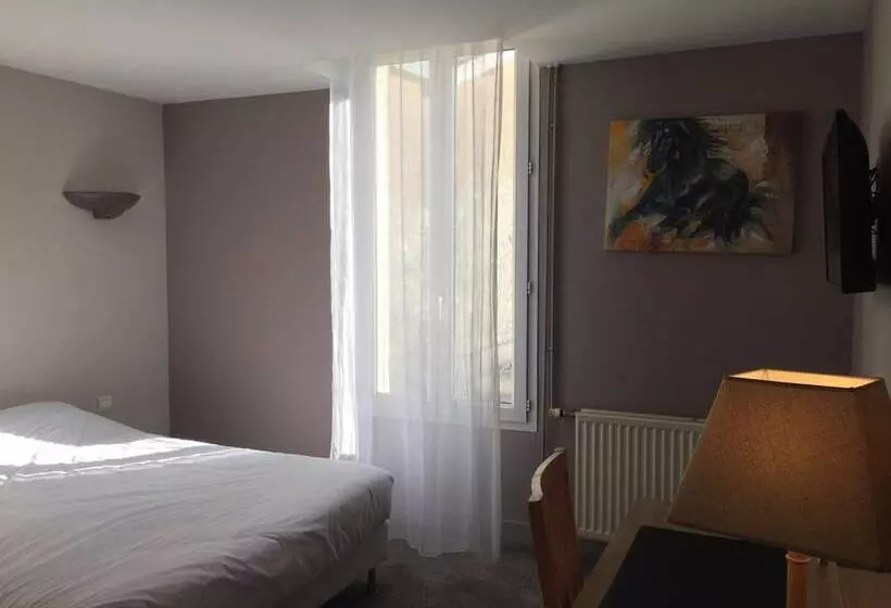 ホテル Hôtel Restaurant La Boule D'or