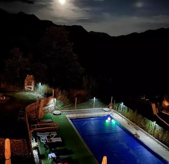 Отель La Foret De Maronne