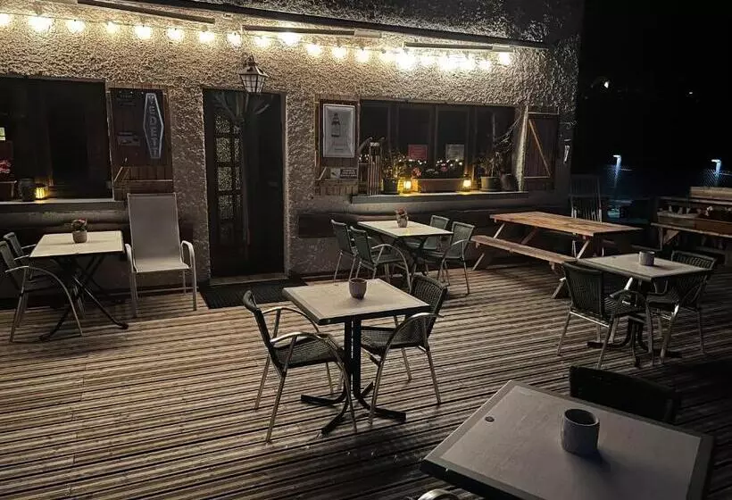 Отель La Foret De Maronne