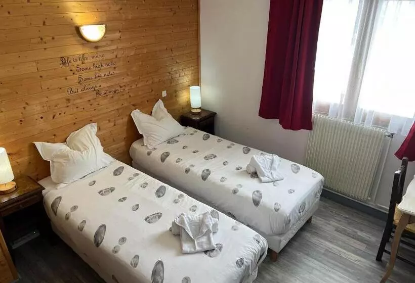 Отель La Foret De Maronne