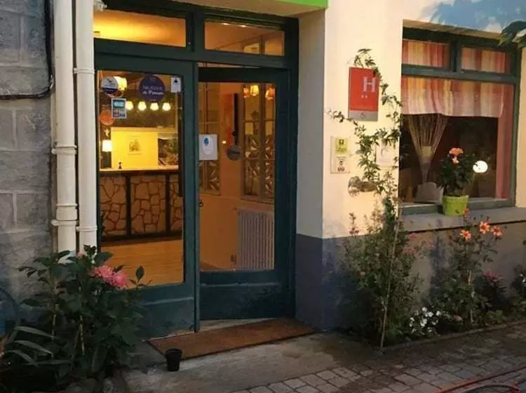 ホテル La Mirabelle Casteil Country House