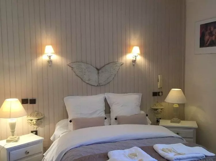 ホテル La Mirabelle Casteil Country House