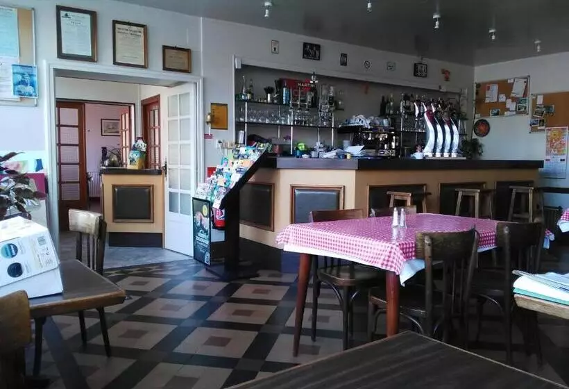 Отель Le Relais De La Marche