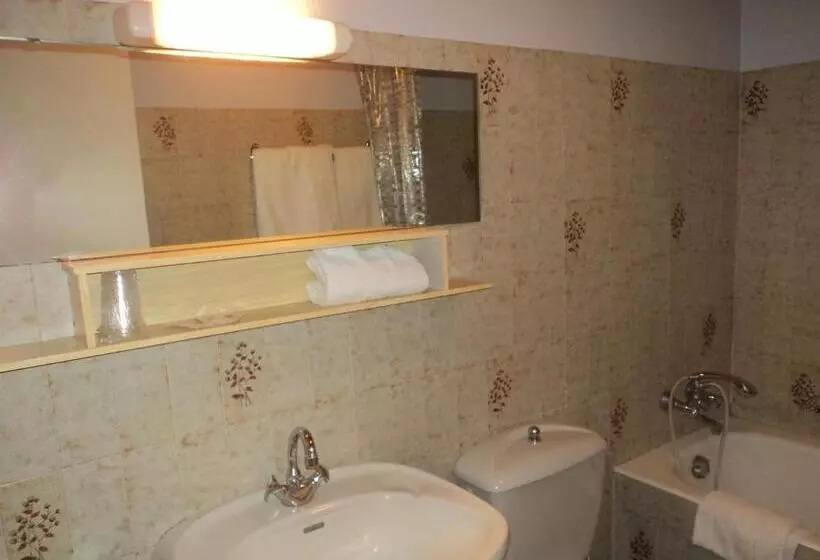 Отель Les Tilleuls