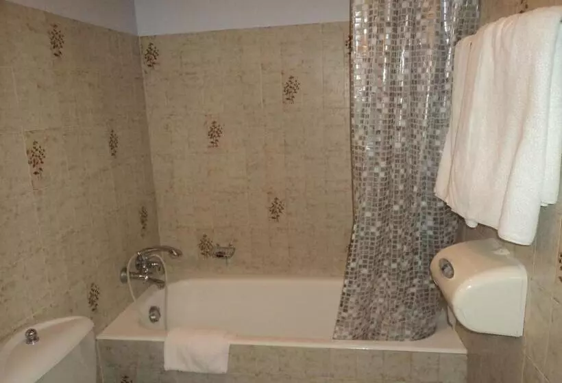 Отель Les Tilleuls