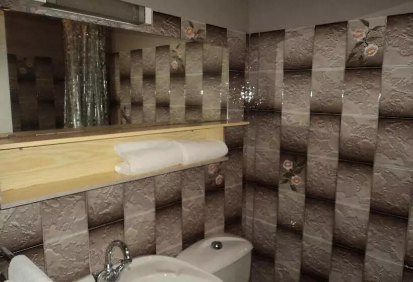 Отель Les Tilleuls