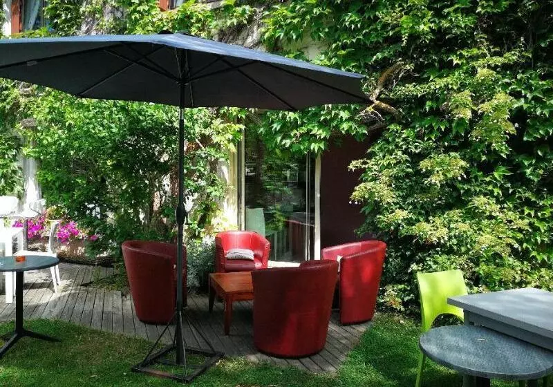 ホテル Hôtel De La Levée