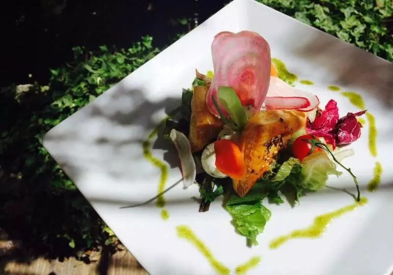 호텔 Logis Hôtel Restaurant Des Pins