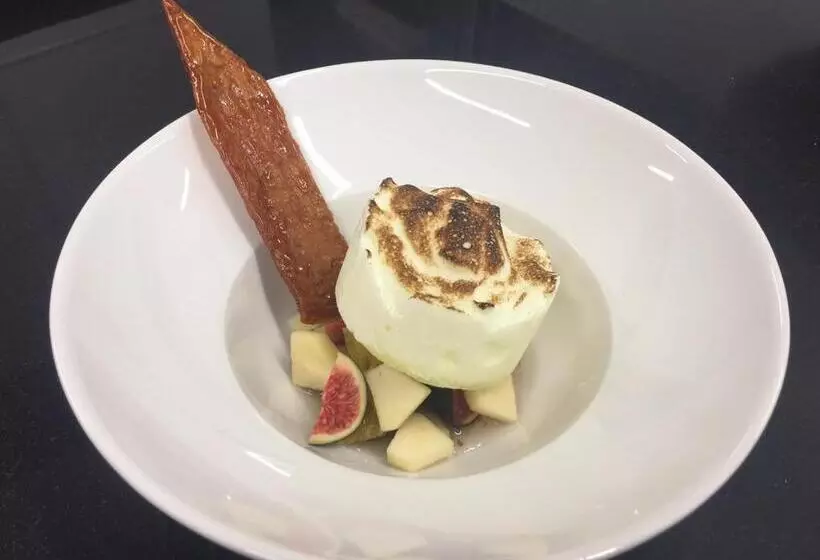 Отель Restaurant Lann Roz / Cote Cuisine