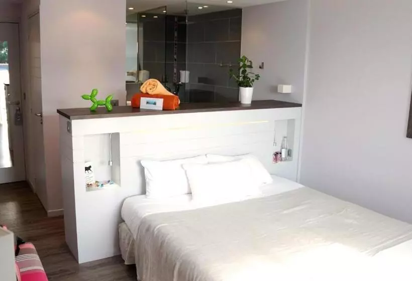 Отель Restaurant Lann Roz / Cote Cuisine