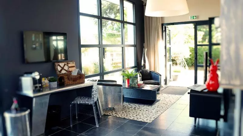 Отель Restaurant Lann Roz / Cote Cuisine