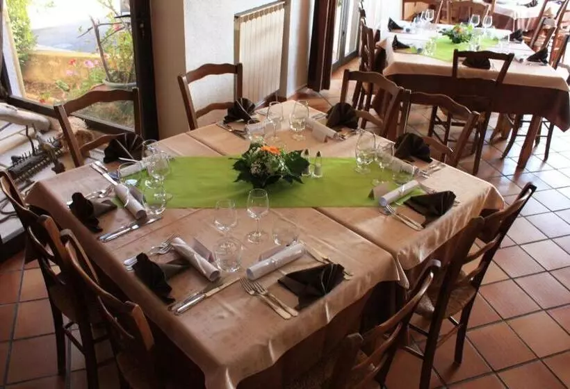 Logis Hotel Restaurant Le Flamant Rose Camargue