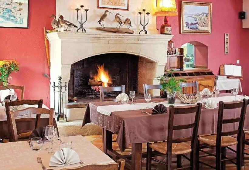 Logis Hotel Restaurant Le Flamant Rose Camargue