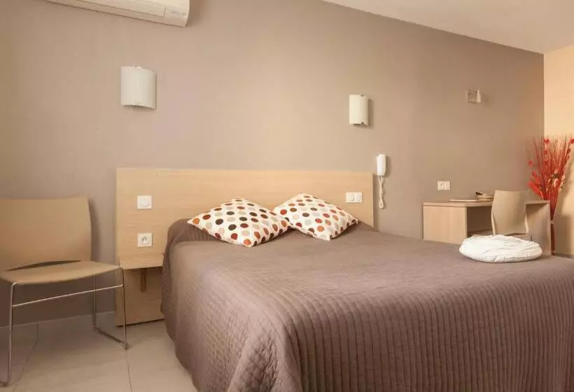 Logis Hotel Restaurant Le Flamant Rose Camargue