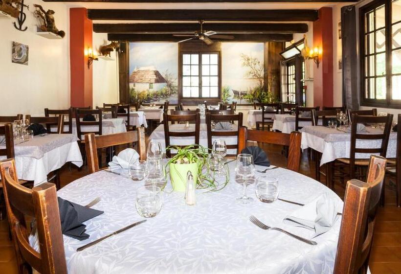 Logis Hotel Restaurant Le Flamant Rose Camargue