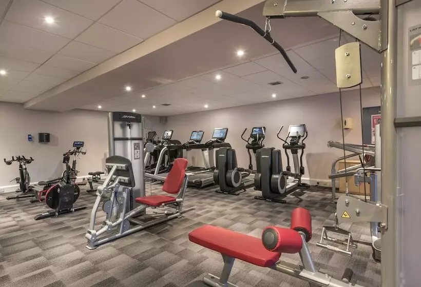 渡假胜地 Macdonald Elmers Court