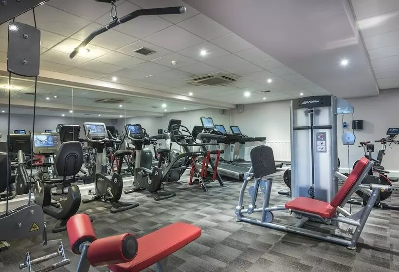 渡假胜地 Macdonald Elmers Court