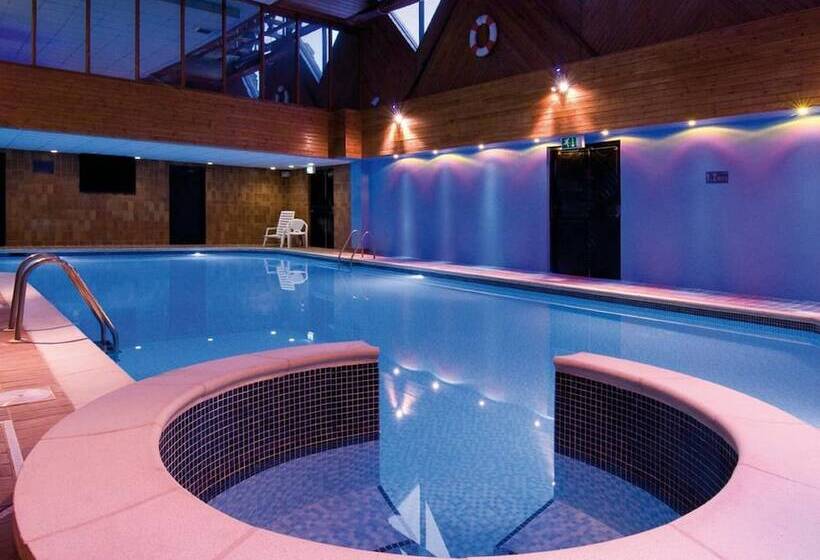 リゾートホテル Macdonald Elmers Court