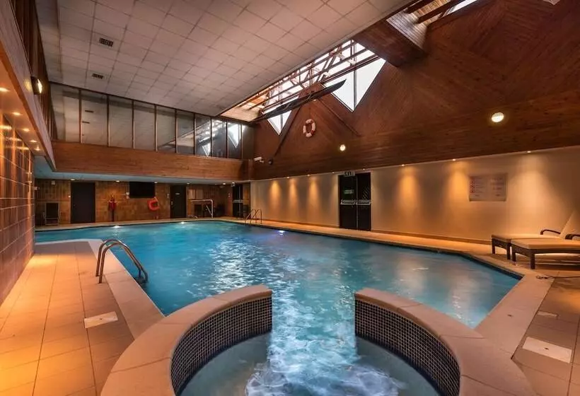 渡假胜地 Macdonald Elmers Court