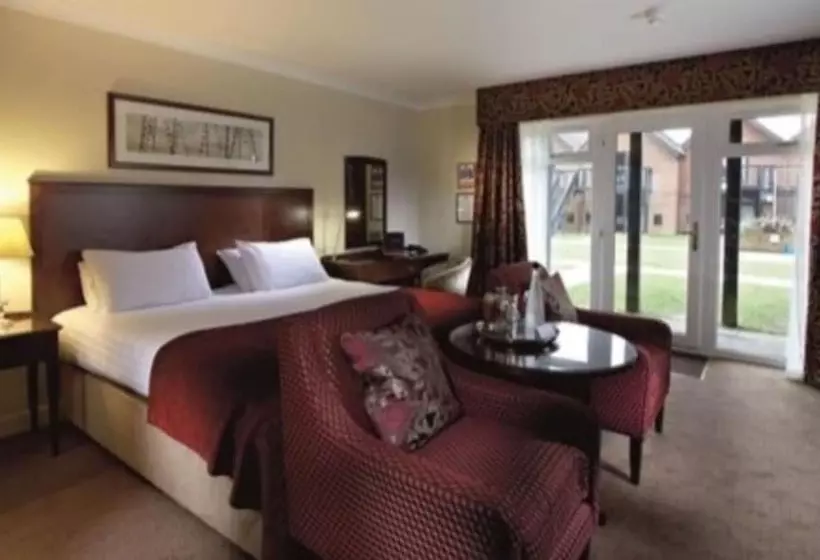 渡假胜地 Macdonald Elmers Court