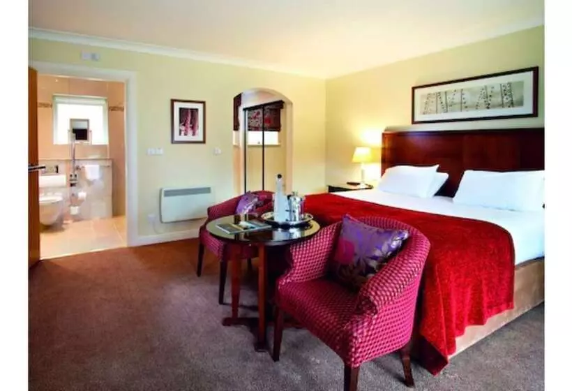 渡假胜地 Macdonald Elmers Court