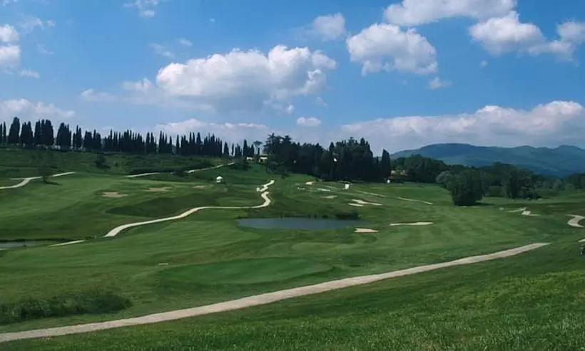 Курорт Unahotels Poggio Dei Medici Toscana