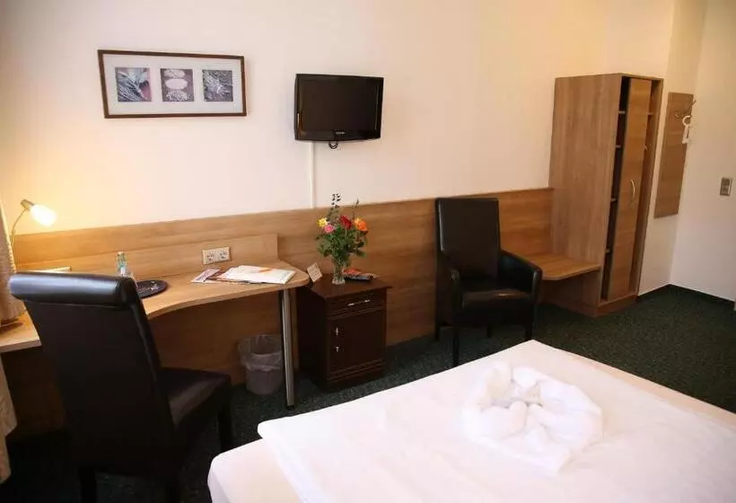 هتل Alt Connewitz