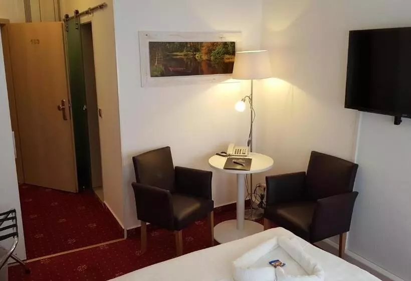 هتل Alt Connewitz