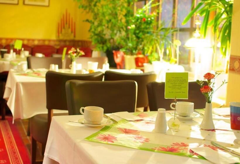 هتل Alt Connewitz