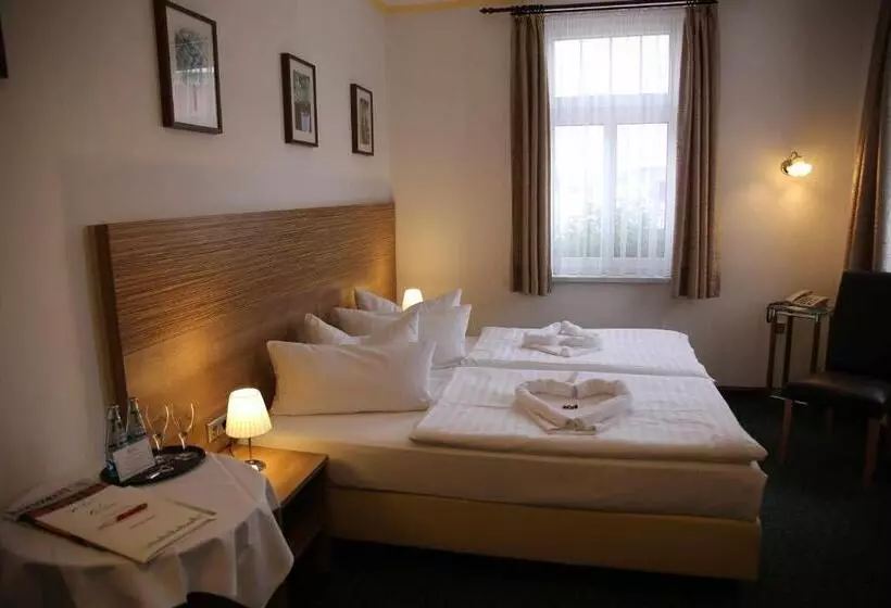 هتل Alt Connewitz