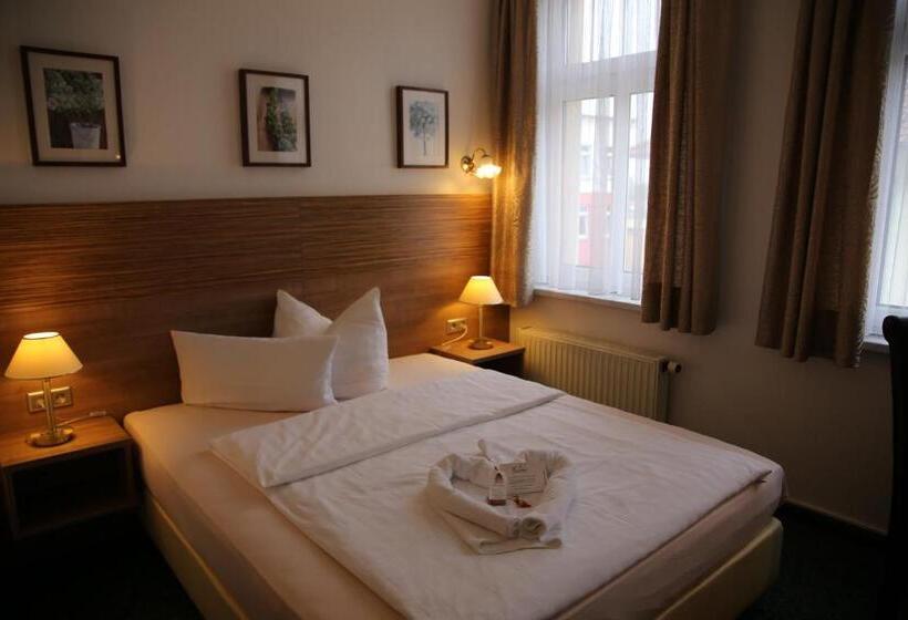 هتل Alt Connewitz