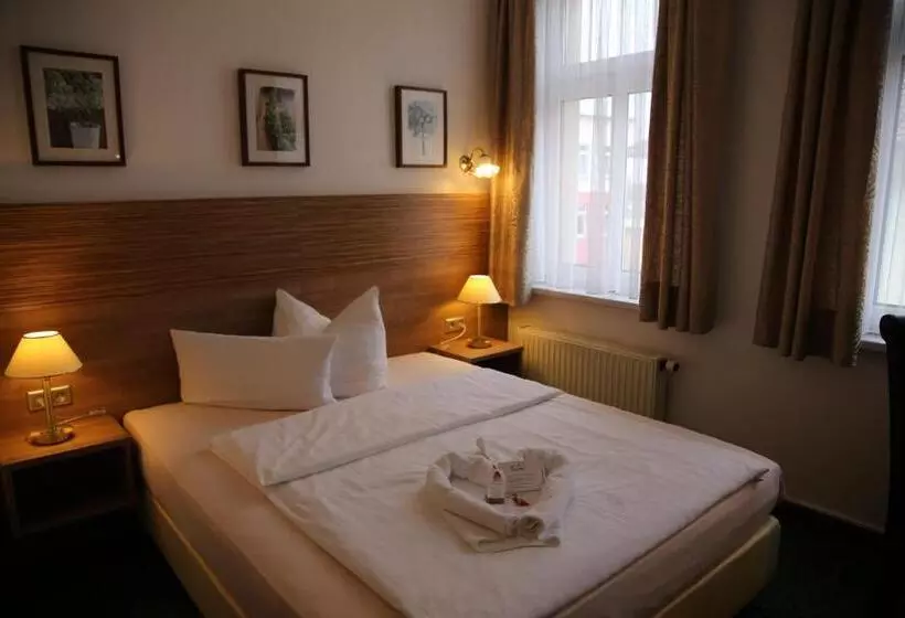 هتل Alt Connewitz