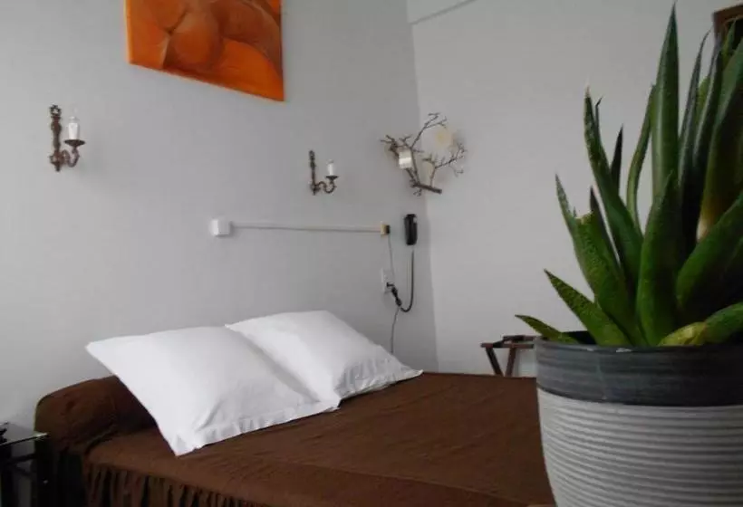 ホテル Au Bon Accueil