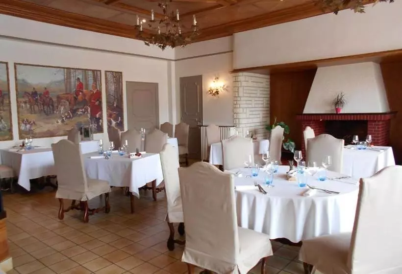 ホテル Au Bon Accueil