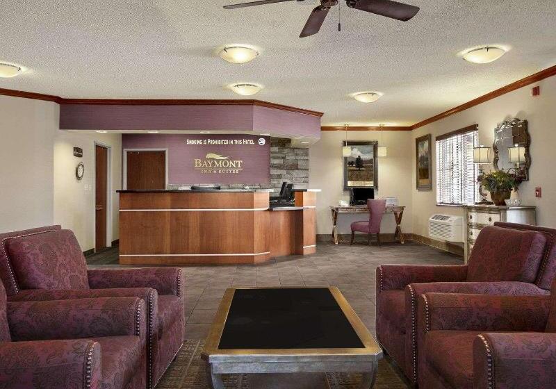 Отель Baymont By Wyndham Golden/red Rocks