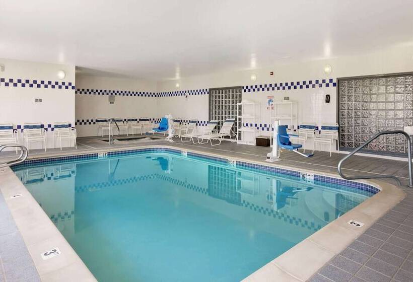 Отель Baymont By Wyndham Golden/red Rocks