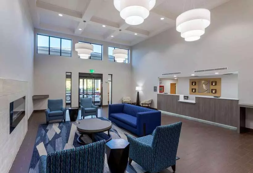 هتل Comfort Inn & Suites Hot Springs Midtown