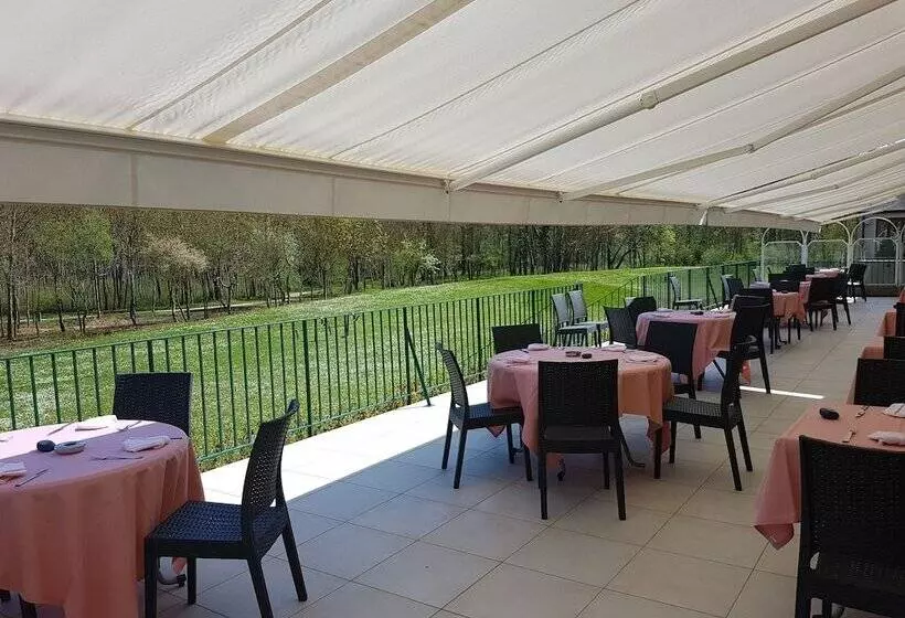 Logis Hotel Restaurant De L Abbaye