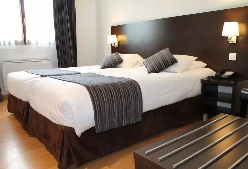 Logis Hotel Restaurant De L Abbaye